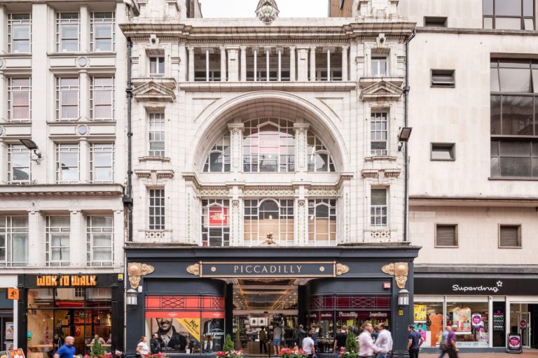 piccadilly-front-768x512